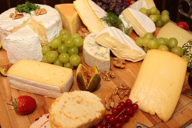 cheese-platter-1108564_640